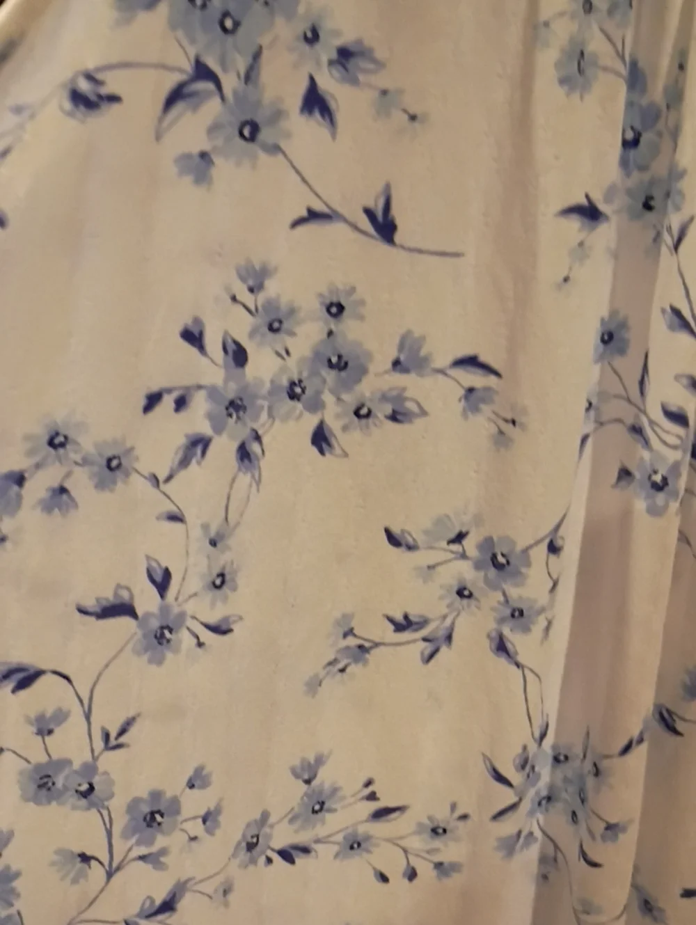 Eileen West lightweight cotton